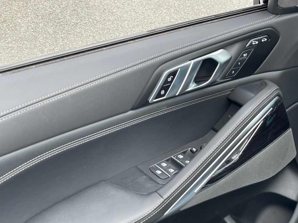 2026 BMW X6 M60i xDrive in Terrebonne, Quebec - 13 - w1024h768px