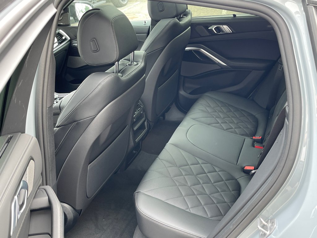 2026 BMW X6 M60i xDrive in Terrebonne, Quebec - 11 - w1024h768px