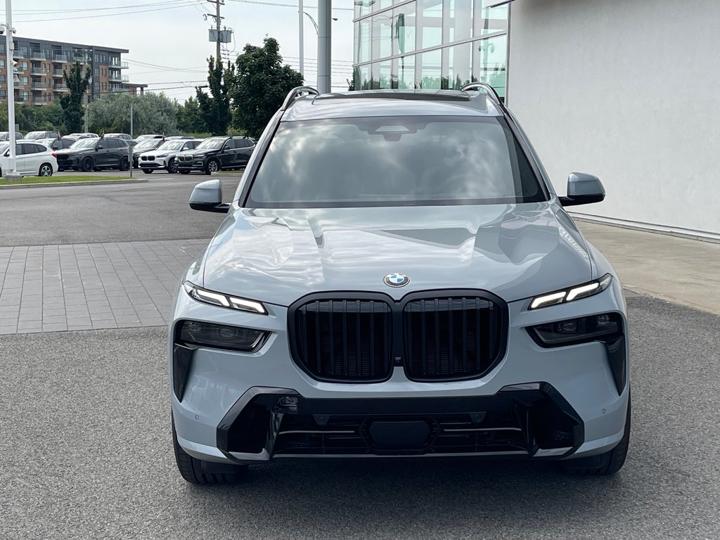 BMW X7 XDrive40i, Premium Package 2025 à Terrebonne, Québec - 2 - w1024h768px