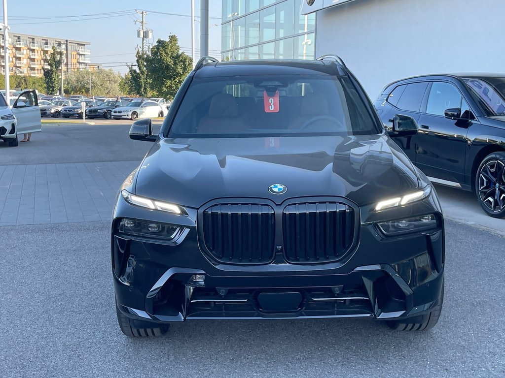 BMW X7 XDrive40i, M Sport Package 2025 à Terrebonne, Québec - 2 - w1024h768px