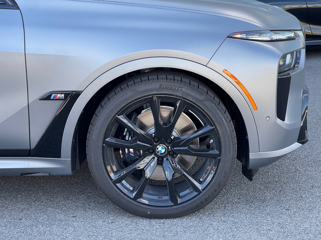 2026 BMW X7 M60i xDrive in Terrebonne, Quebec - 6 - w1024h768px