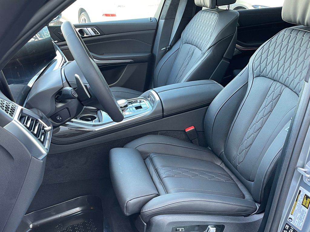 2026 BMW X7 M60i xDrive in Terrebonne, Quebec - 10 - w1024h768px