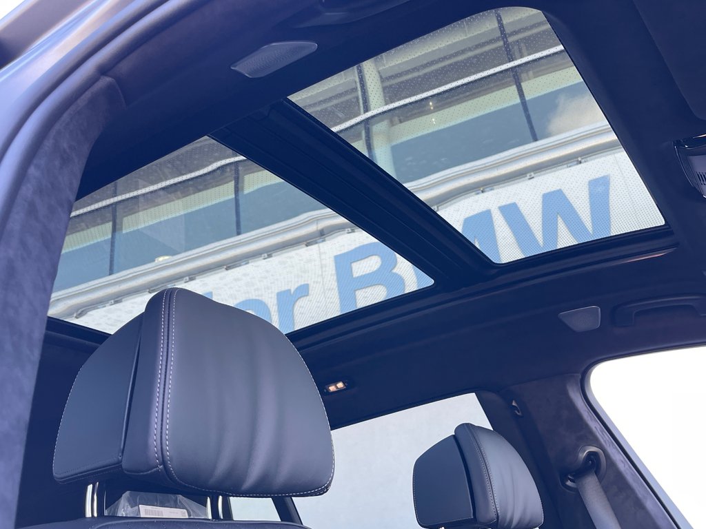 2026 BMW X7 M60i xDrive in Terrebonne, Quebec - 8 - w1024h768px