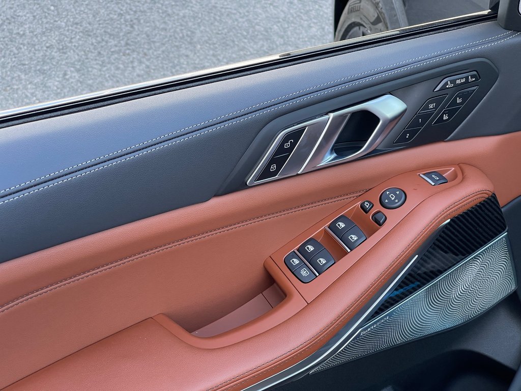 2026 BMW X7 M60i xDrive in Terrebonne, Quebec - 15 - w1024h768px