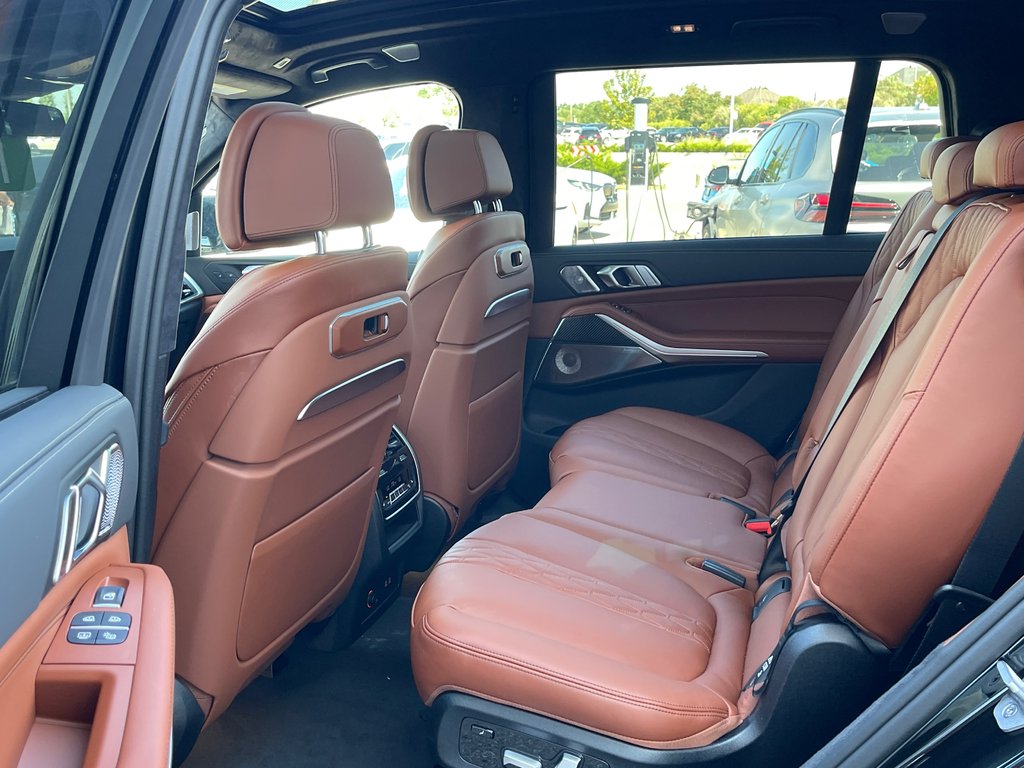 2026 BMW X7 M60i xDrive in Terrebonne, Quebec - 12 - w1024h768px