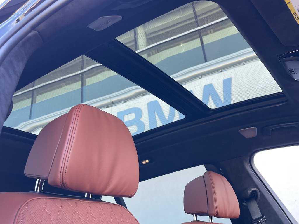 2026 BMW X7 M60i xDrive in Terrebonne, Quebec - 8 - w1024h768px