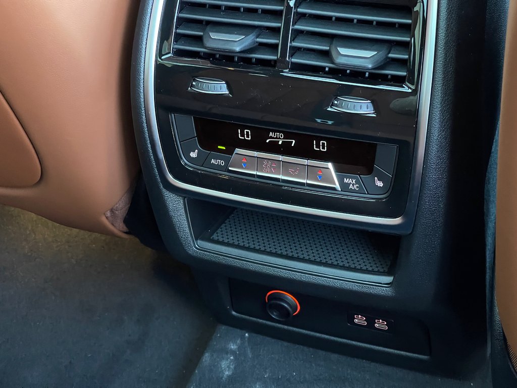 2026 BMW X7 M60i xDrive in Terrebonne, Quebec - 11 - w1024h768px