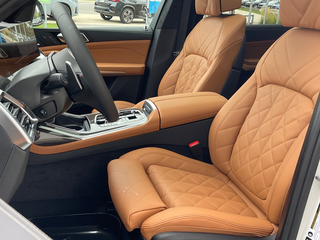 2026 BMW X7 M60i xDrive in Terrebonne, Quebec - 10 - w1024h768px