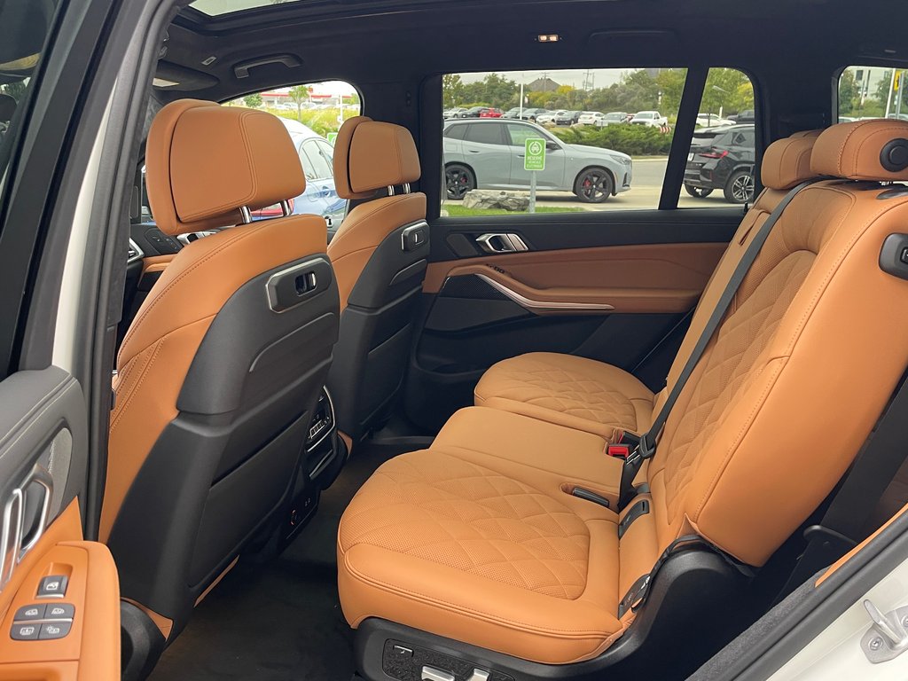 2026 BMW X7 M60i xDrive in Terrebonne, Quebec - 11 - w1024h768px