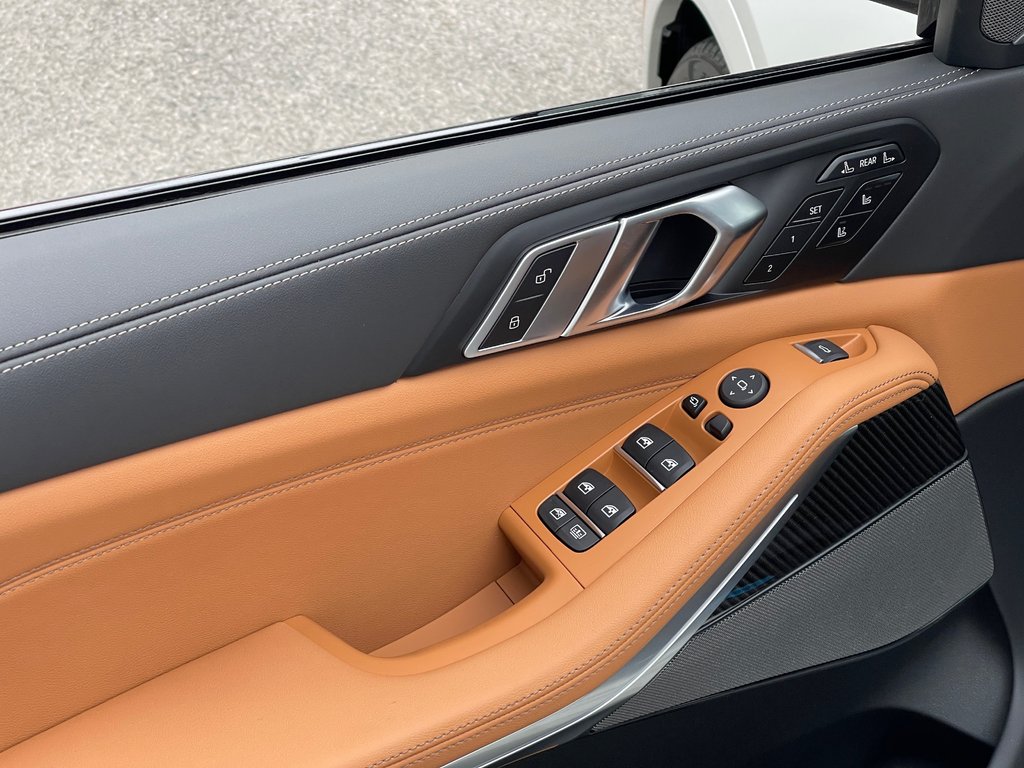 2026 BMW X7 M60i xDrive in Terrebonne, Quebec - 15 - w1024h768px