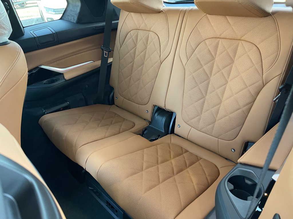 BMW X7 XDrive40i 2026 à Terrebonne, Québec - 12 - w1024h768px