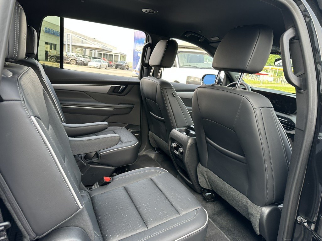 Buick Enclave Sport Touring 2025 à Terrebonne, Québec - 10 - w1024h768px
