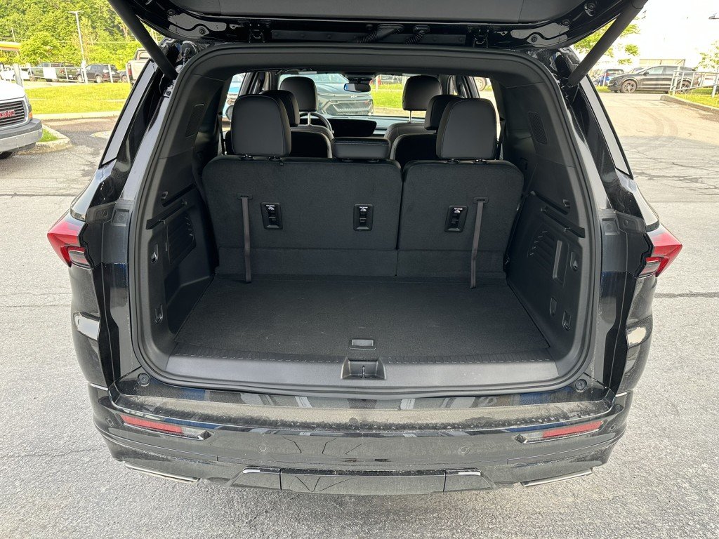 2025 Buick Enclave Sport Touring in Terrebonne, Quebec - 7 - w1024h768px