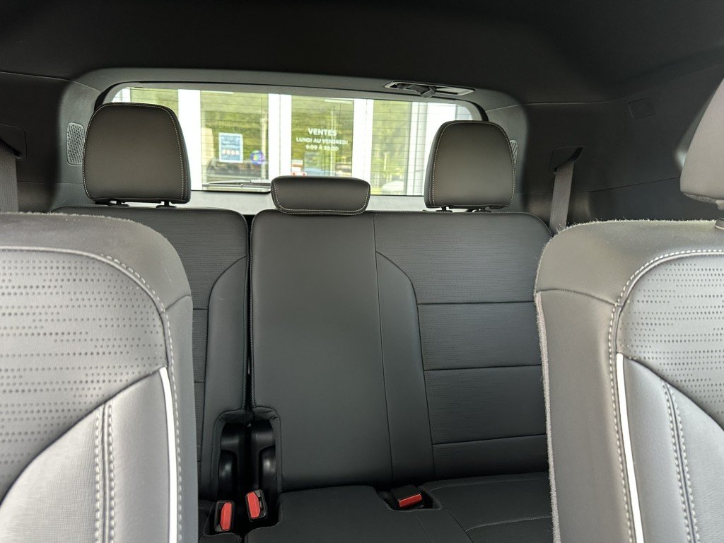 Buick Enclave Sport Touring 2025 à Terrebonne, Québec - 11 - w1024h768px