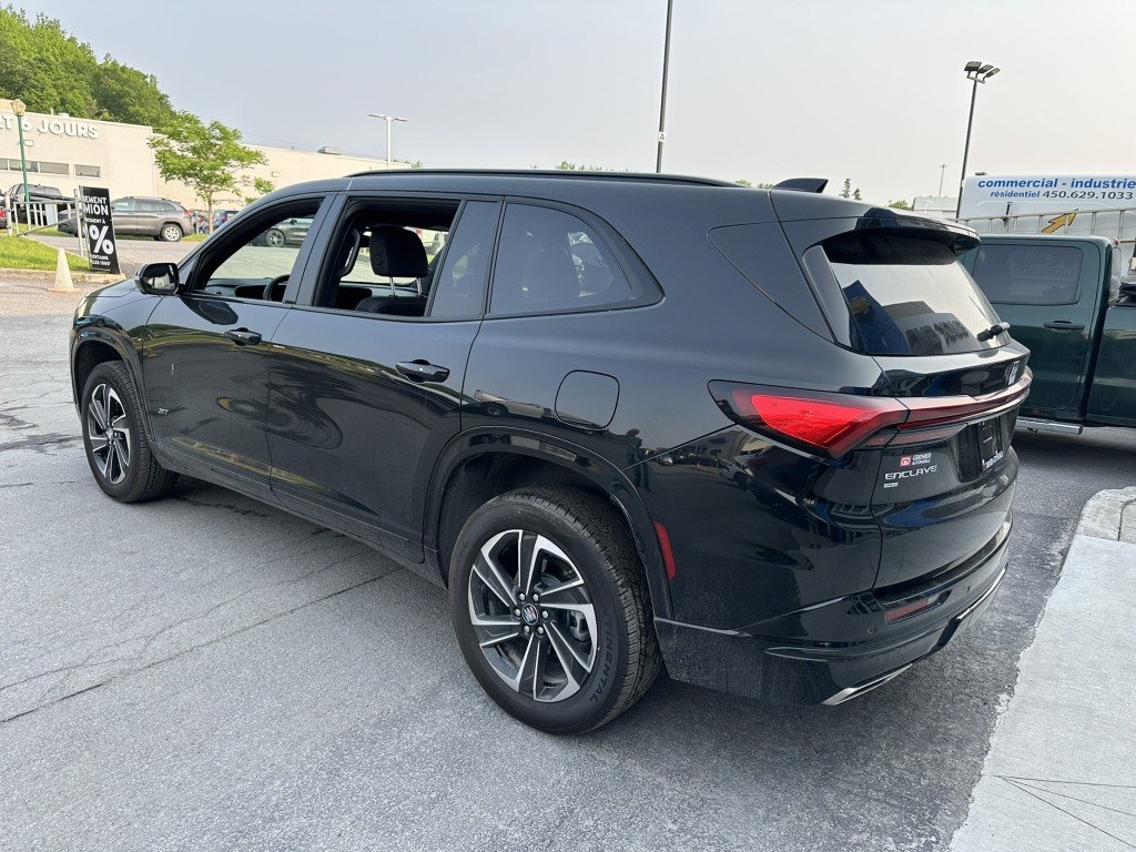 2025 Buick Enclave Sport Touring in Terrebonne, Quebec - 5 - w1024h768px