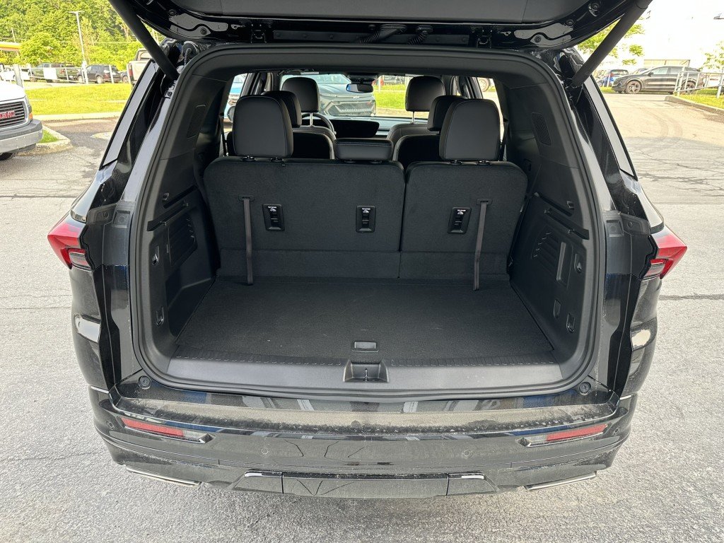 Buick Enclave Sport Touring 2025 à Terrebonne, Québec - 7 - w1024h768px