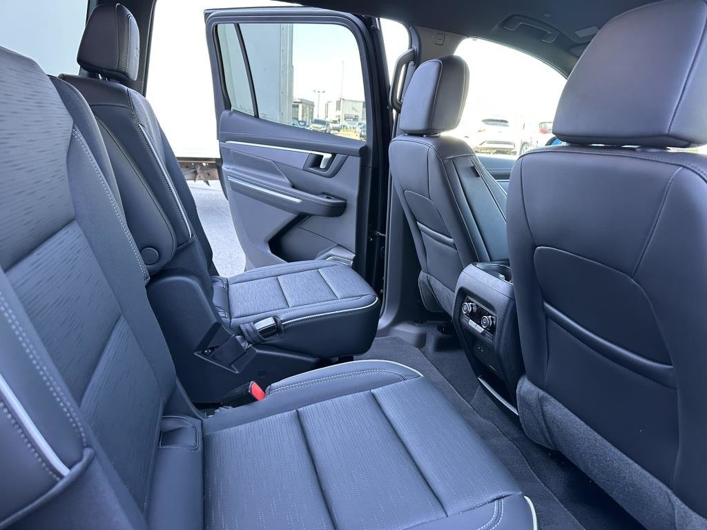 2025 Buick Enclave Sport Touring in Terrebonne, Quebec - 11 - w1024h768px