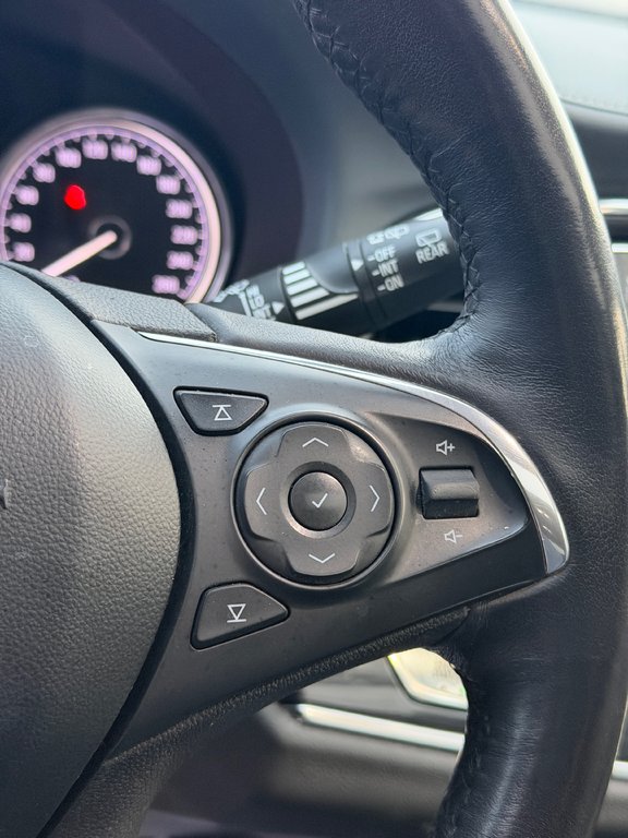 Buick Enclave Essence AWD Toit Panoramique Cuir 2020 à Terrebonne, Québec - 15 - w1024h768px