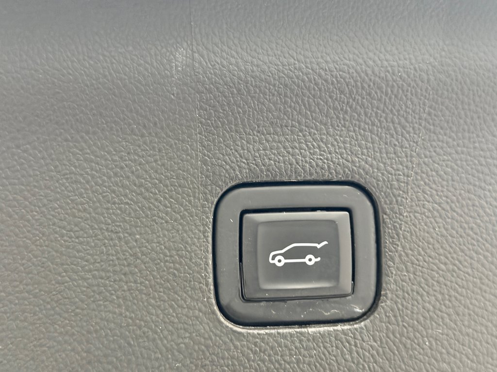 Buick Enclave Essence AWD Toit Panoramique Cuir 2020 à Terrebonne, Québec - 29 - w1024h768px