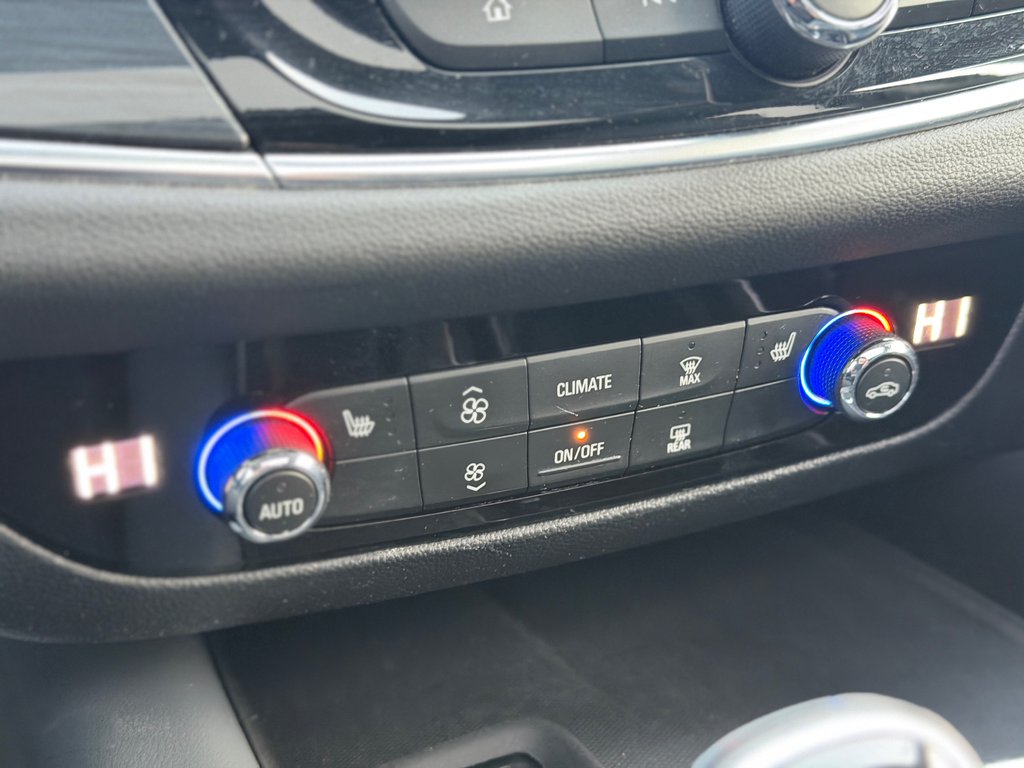 Buick Enclave Essence AWD Toit Panoramique Cuir 2020 à Terrebonne, Québec - 20 - w1024h768px