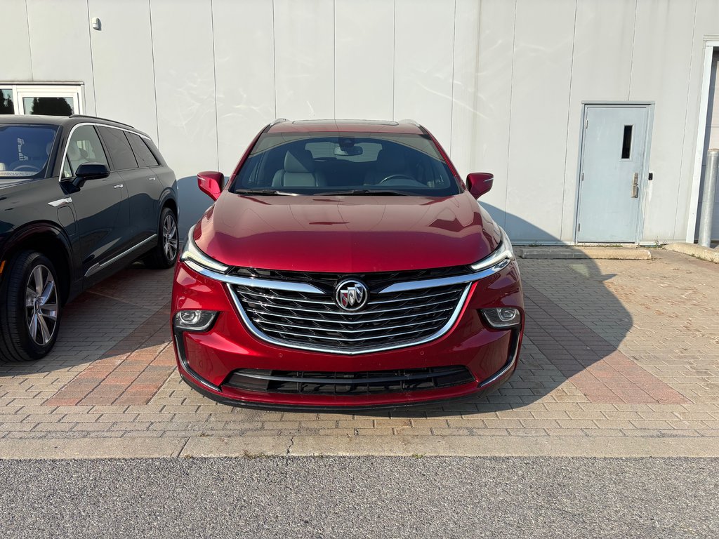Buick Enclave  2023 à Montréal, Québec - 1 - w1024h768px