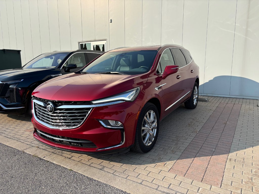 Buick Enclave  2023 à Montréal, Québec - 3 - w1024h768px