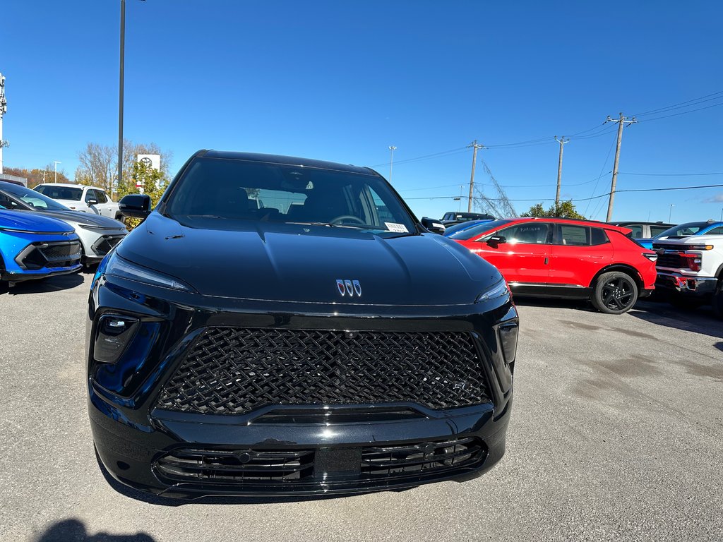 2025 Buick Enclave Sport Touring in Terrebonne, Quebec - 2 - w1024h768px