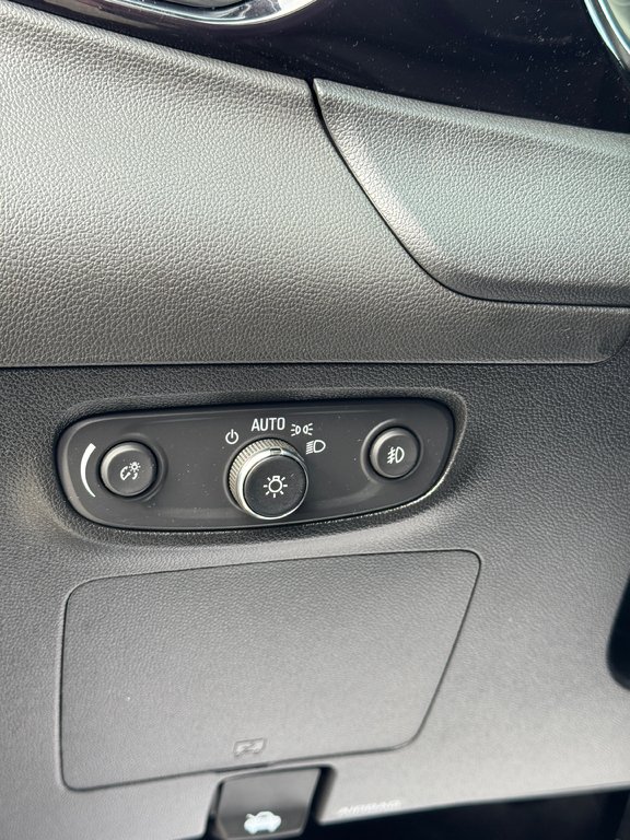 2021 Buick Encore GX Select Groupe ST AWD in Terrebonne, Quebec - 11 - w1024h768px