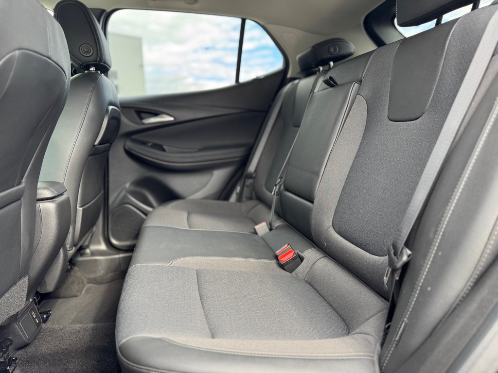 2021 Buick Encore GX Select Groupe ST AWD in Terrebonne, Quebec - 24 - w1024h768px