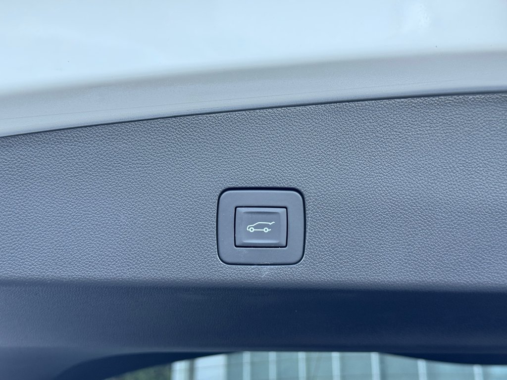 Buick Encore GX Essence Groupe ST Bas Kilométrage AWD 2023 à Terrebonne, Québec - 27 - w1024h768px