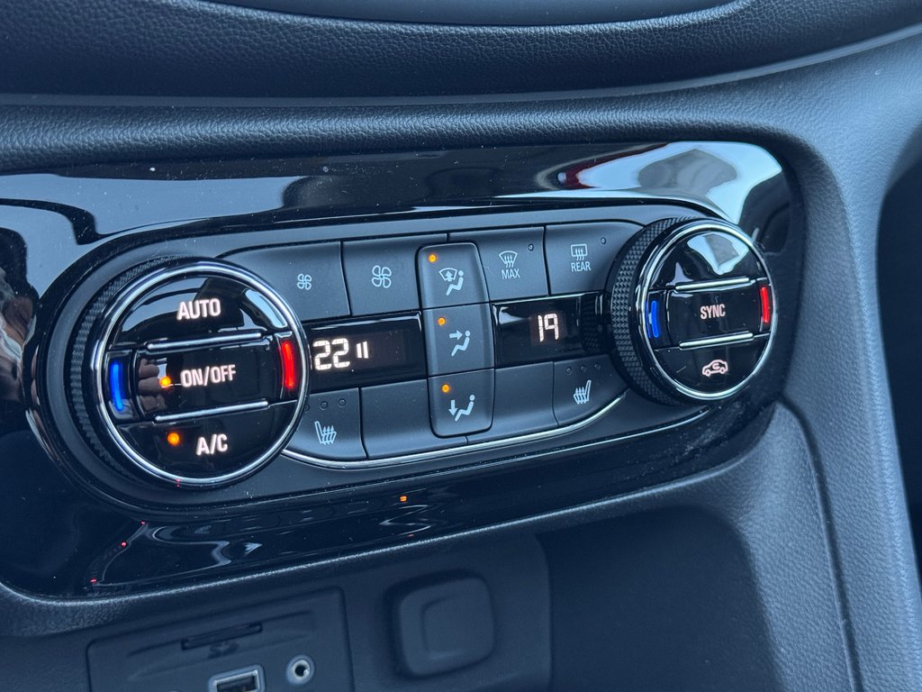 Buick Encore GX Essence Groupe ST Bas Kilométrage AWD 2023 à Terrebonne, Québec - 20 - w1024h768px
