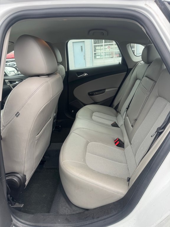 2016 Buick Verano Convenience 1 Bas Kilométrage in Terrebonne, Quebec - 10 - w1024h768px