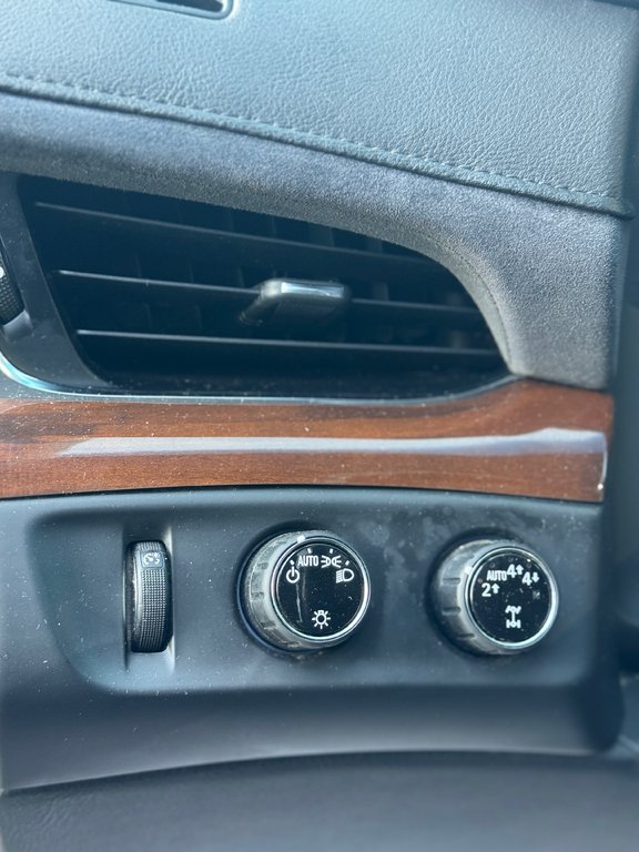Cadillac Escalade ESV Cuir Navigation 2018 à Terrebonne, Québec - 12 - w1024h768px