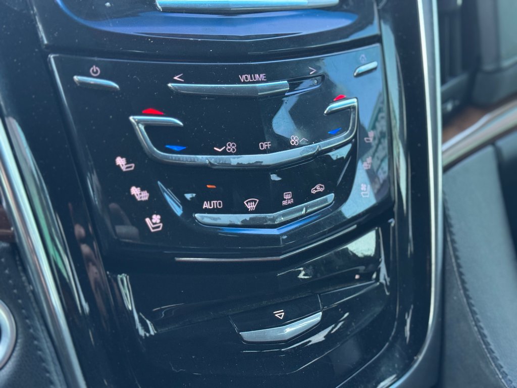 Cadillac Escalade ESV Cuir Navigation 2018 à Terrebonne, Québec - 18 - w1024h768px