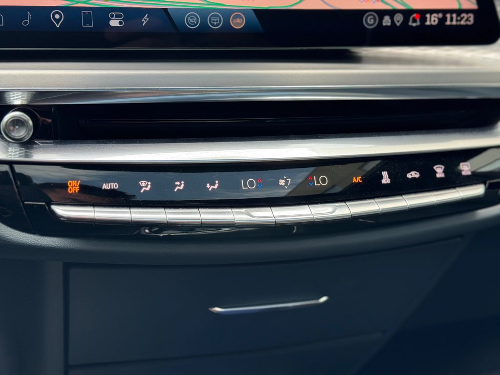 Cadillac LYRIQ Sport AWD Bas Kilométrage 2024 à Terrebonne, Québec - 18 - w1024h768px