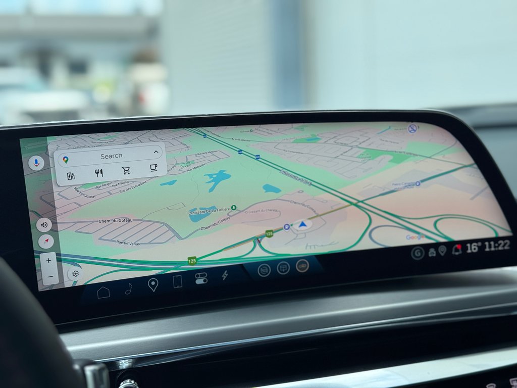 Cadillac LYRIQ Sport AWD Bas Kilométrage 2024 à Terrebonne, Québec - 15 - w1024h768px