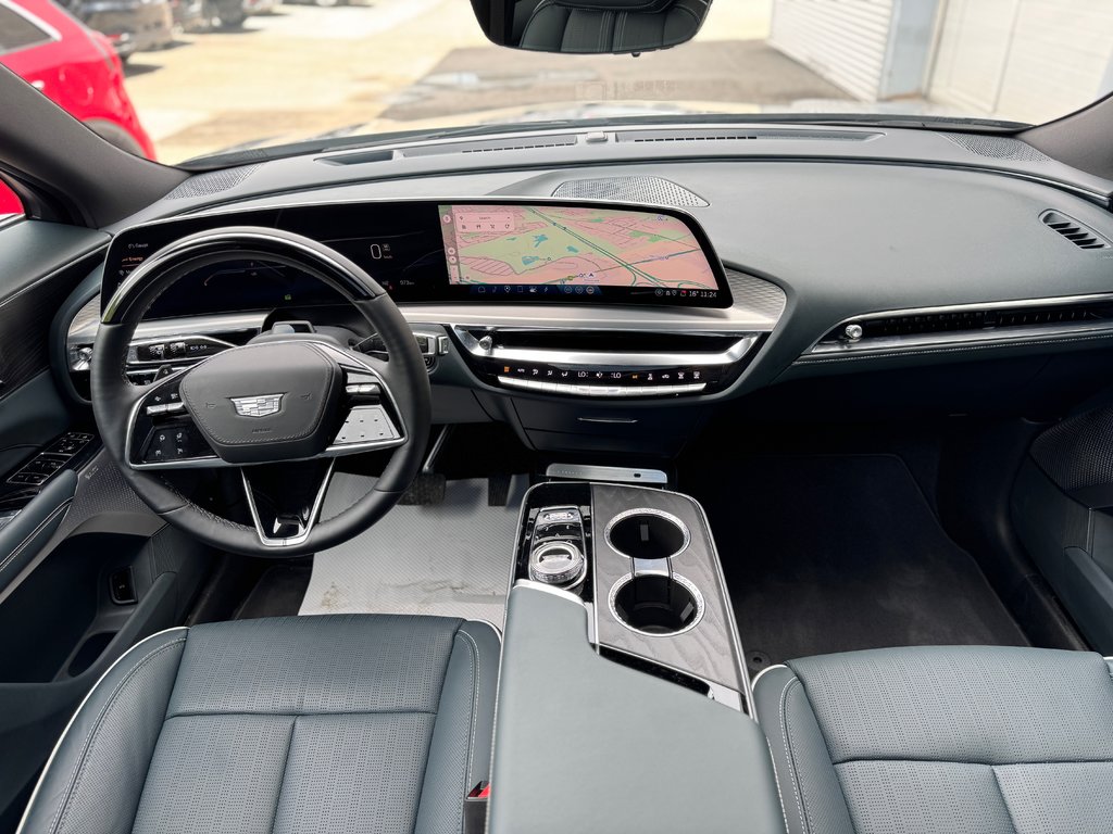 Cadillac LYRIQ Sport AWD Bas Kilométrage 2024 à Terrebonne, Québec - 22 - w1024h768px