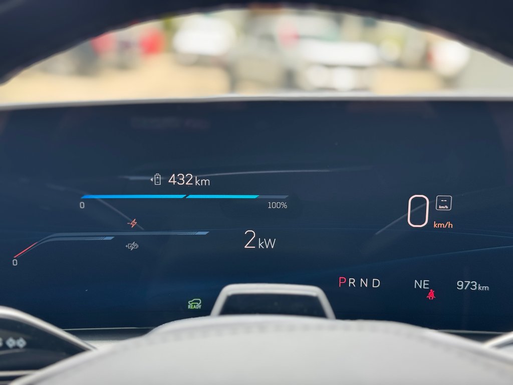 Cadillac LYRIQ Sport AWD Bas Kilométrage 2024 à Terrebonne, Québec - 12 - w1024h768px