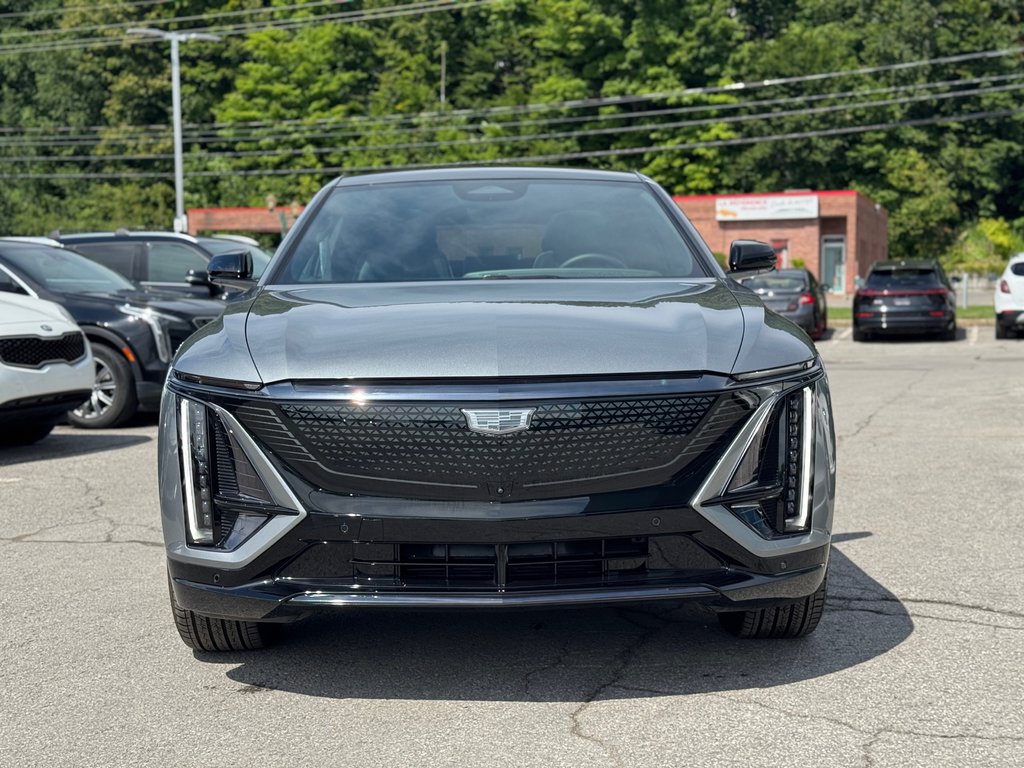 Cadillac LYRIQ Sport AWD Bas Kilométrage 2024 à Terrebonne, Québec - 2 - w1024h768px