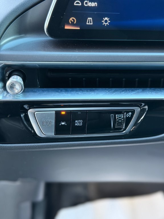 Cadillac LYRIQ Tech Toit Vitre Cuir Bas Kilométrage 2024 à Terrebonne, Québec - 11 - w1024h768px