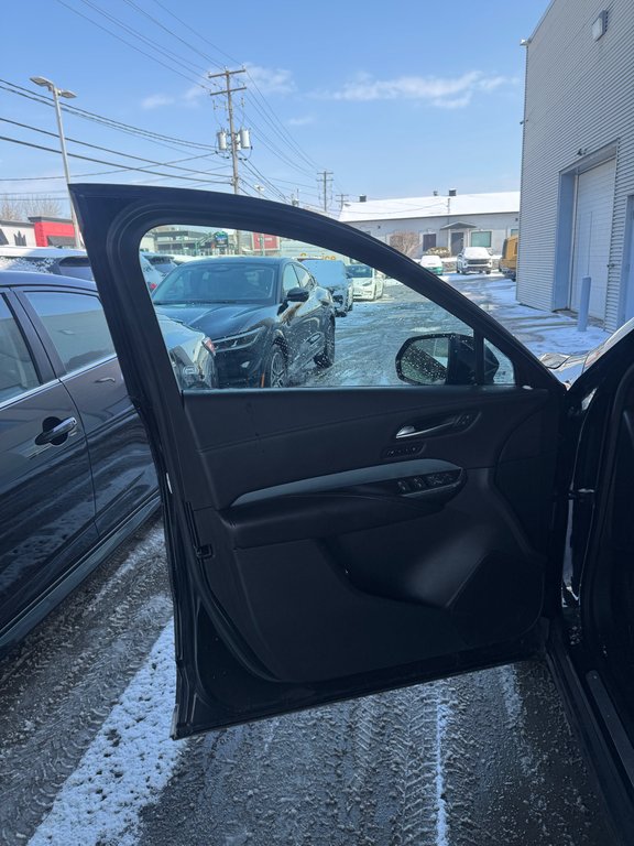 2020 Cadillac XT4 AWD Premium Luxury Bas Kilométrage in Terrebonne, Quebec - 8 - w1024h768px
