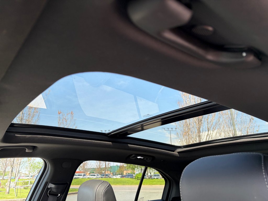 2020 Cadillac XT4 AWD PREMIUM LUXURY CUIR TOIT PANO in Boucherville, Quebec - 19 - w1024h768px