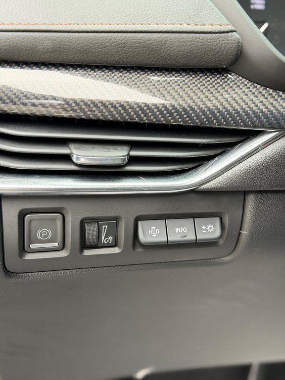 Cadillac XT4 AWD Sport Bas Kilométrage 2023 à Terrebonne, Québec - 13 - w1024h768px