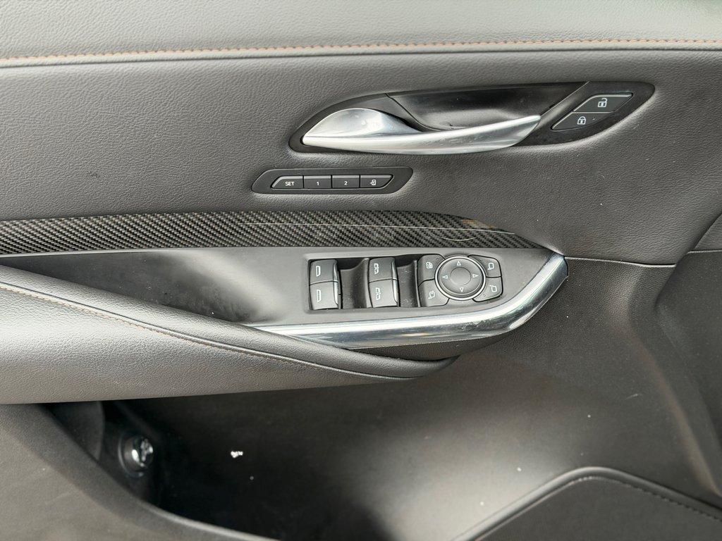 Cadillac XT4 AWD Sport Bas Kilométrage 2023 à Terrebonne, Québec - 8 - w1024h768px