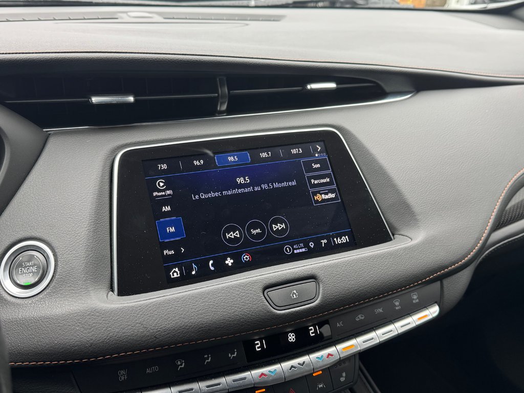 Cadillac XT4 AWD Sport Cuir Toit Panoramique Bas Kilométrage 2023 à Terrebonne, Québec - 16 - w1024h768px