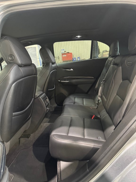 Cadillac XT4 AWD Sport Cuir Toit Panoramique Bas Kilométrage 2023 à Terrebonne, Québec - 10 - w1024h768px