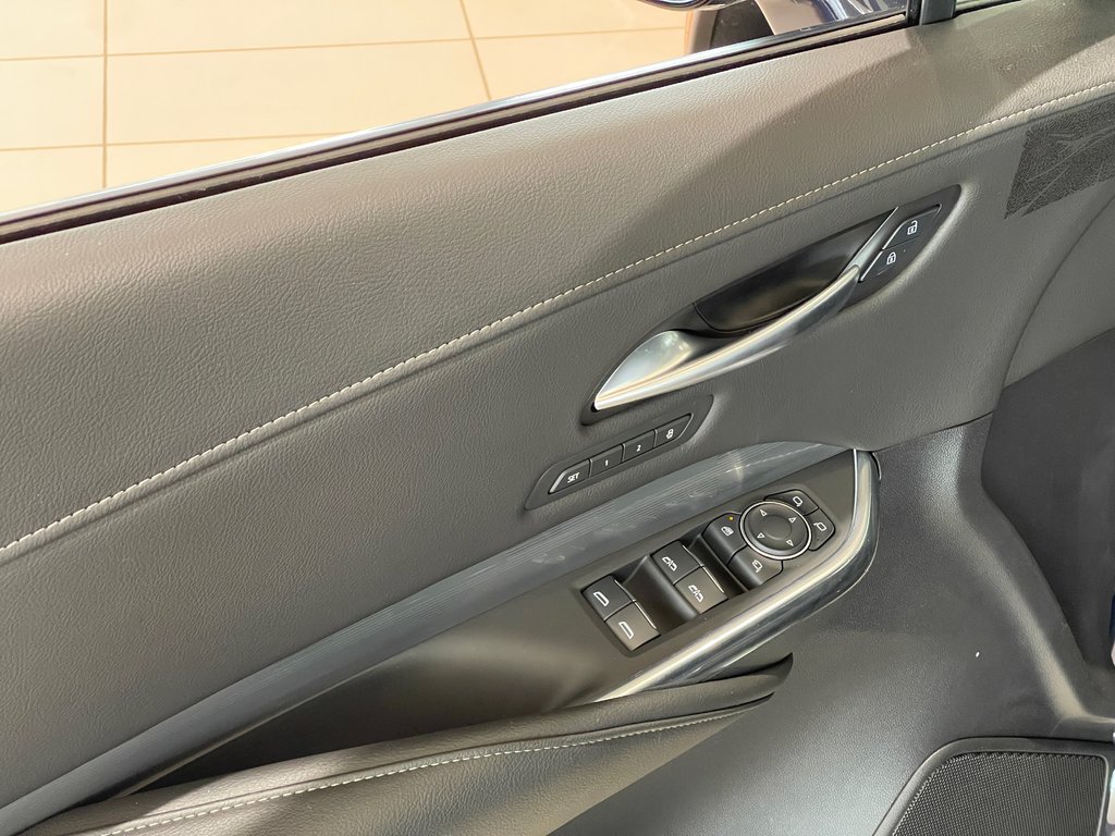 Cadillac XT4 Premium Luxury 2024 à Montréal, Québec - 11 - w1024h768px