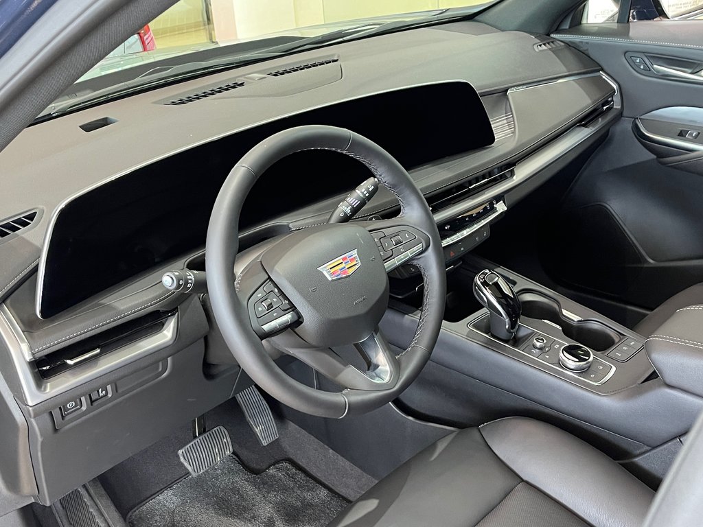 Cadillac XT4 Premium Luxury 2024 à Montréal, Québec - 7 - w1024h768px