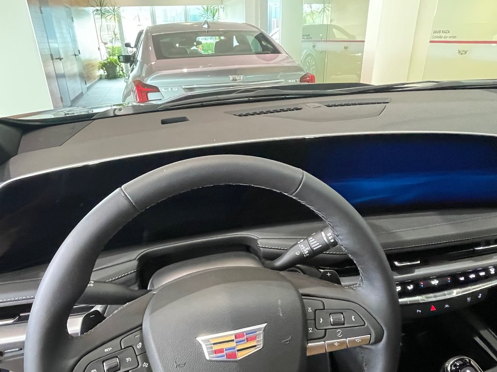 Cadillac XT4 Premium Luxury 2024 à Montréal, Québec - 13 - w1024h768px