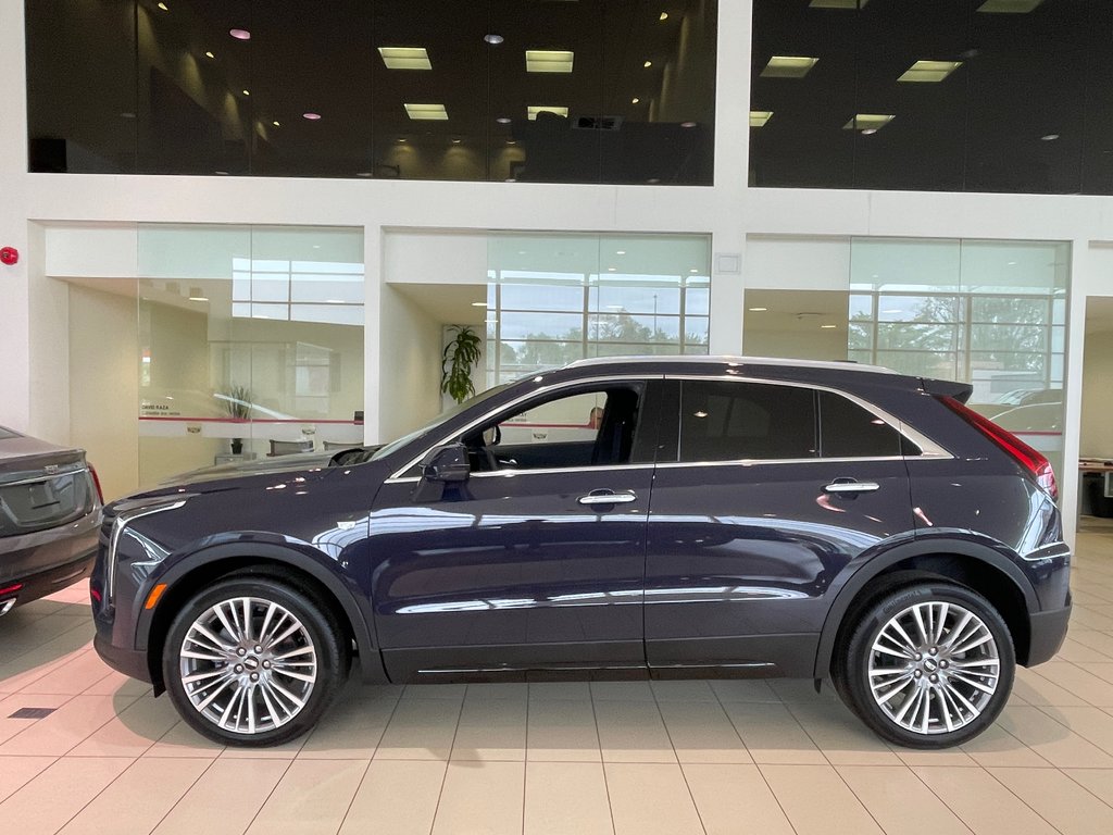 Cadillac XT4 Premium Luxury 2024 à Montréal, Québec - 3 - w1024h768px